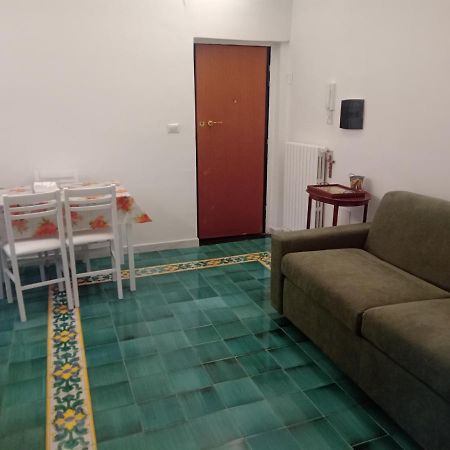 סלרנו Let It B&B Apartment מראה חיצוני תמונה