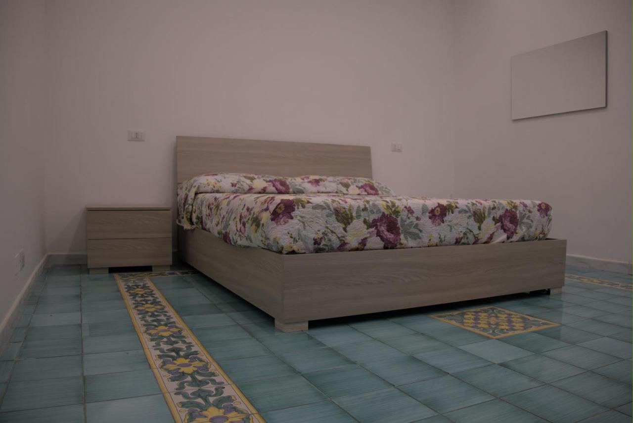 סלרנו Let It B&B Apartment מראה חיצוני תמונה